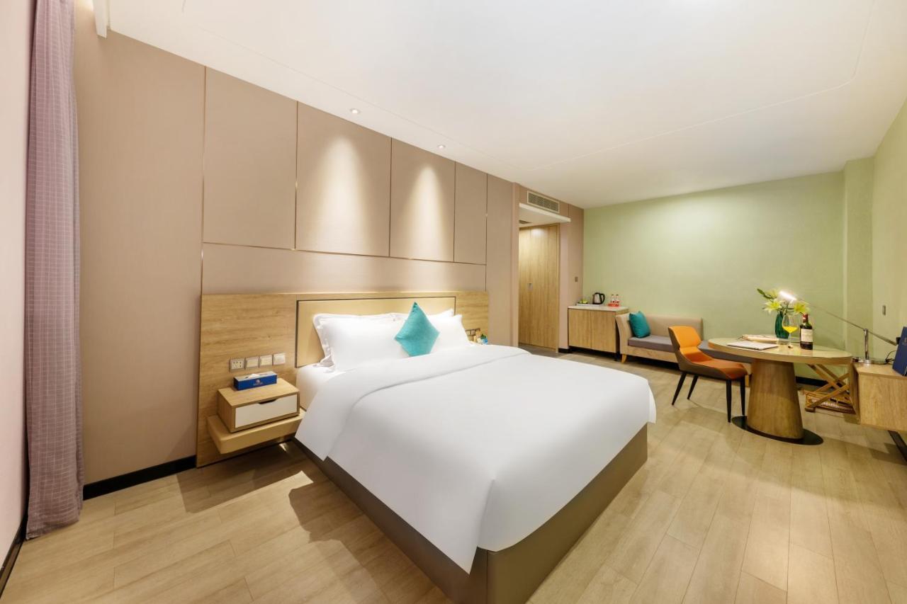 Qianhai Holiday Hotel เซินเจิ้น ภายนอก รูปภาพ