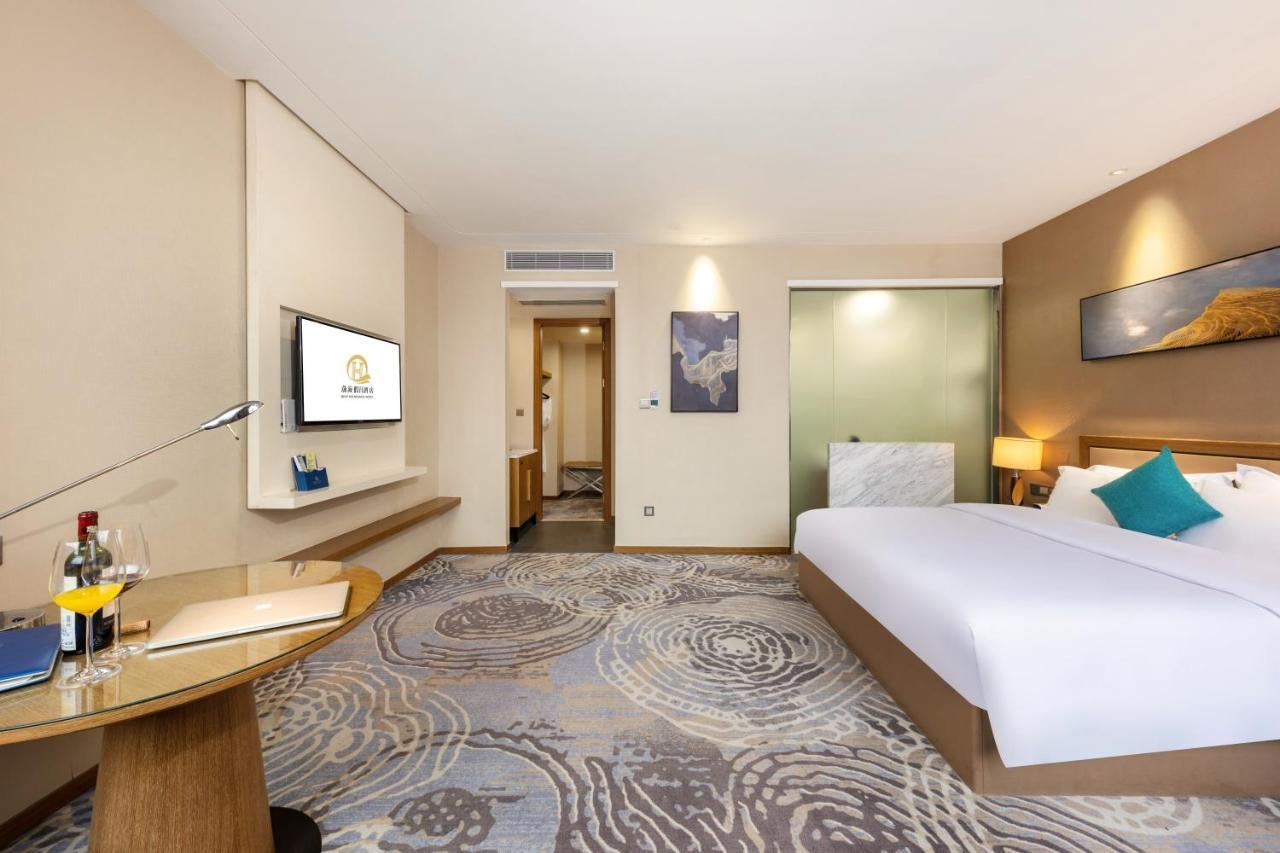 Qianhai Holiday Hotel เซินเจิ้น ภายนอก รูปภาพ