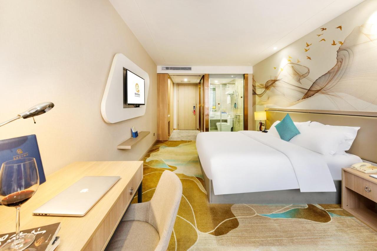 Qianhai Holiday Hotel เซินเจิ้น ภายนอก รูปภาพ