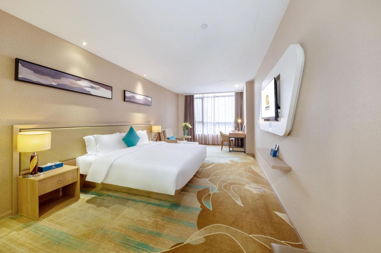 Qianhai Holiday Hotel เซินเจิ้น ภายนอก รูปภาพ