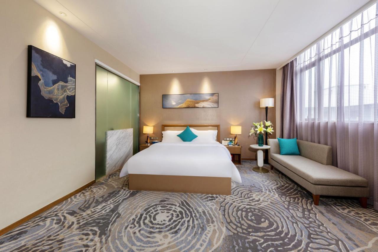 Qianhai Holiday Hotel เซินเจิ้น ภายนอก รูปภาพ