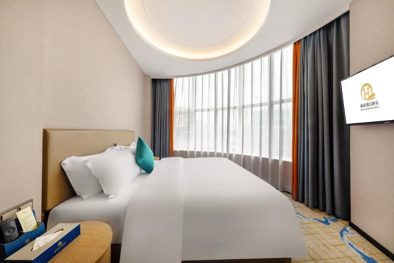 Qianhai Holiday Hotel เซินเจิ้น ภายนอก รูปภาพ