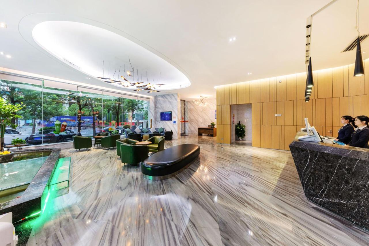 Qianhai Holiday Hotel เซินเจิ้น ภายนอก รูปภาพ