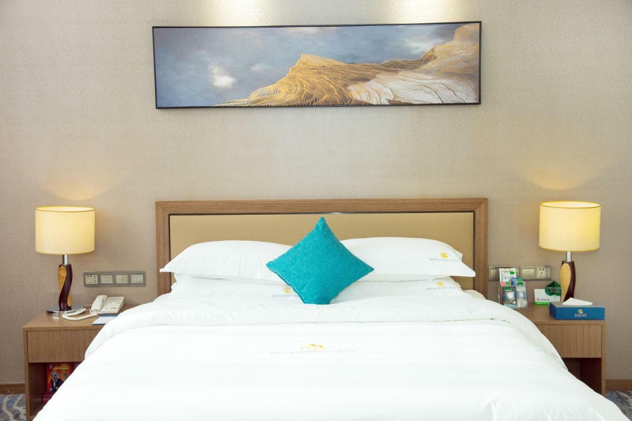 Qianhai Holiday Hotel เซินเจิ้น ภายนอก รูปภาพ
