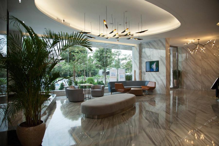 Qianhai Holiday Hotel เซินเจิ้น ภายนอก รูปภาพ