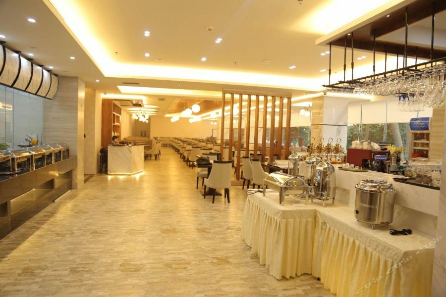 Qianhai Holiday Hotel เซินเจิ้น ภายนอก รูปภาพ